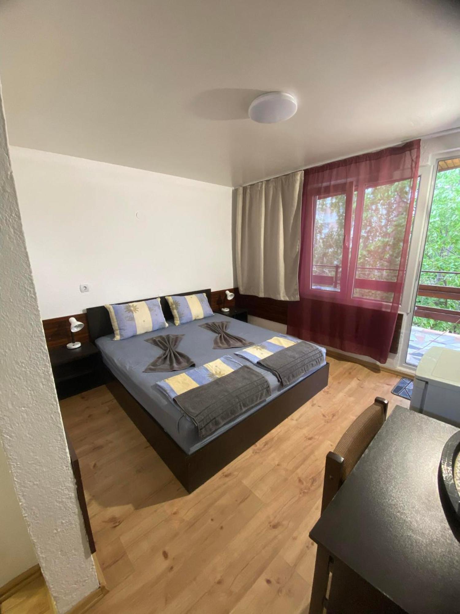 Family Hotel Julian كرانيفو المظهر الخارجي الصورة