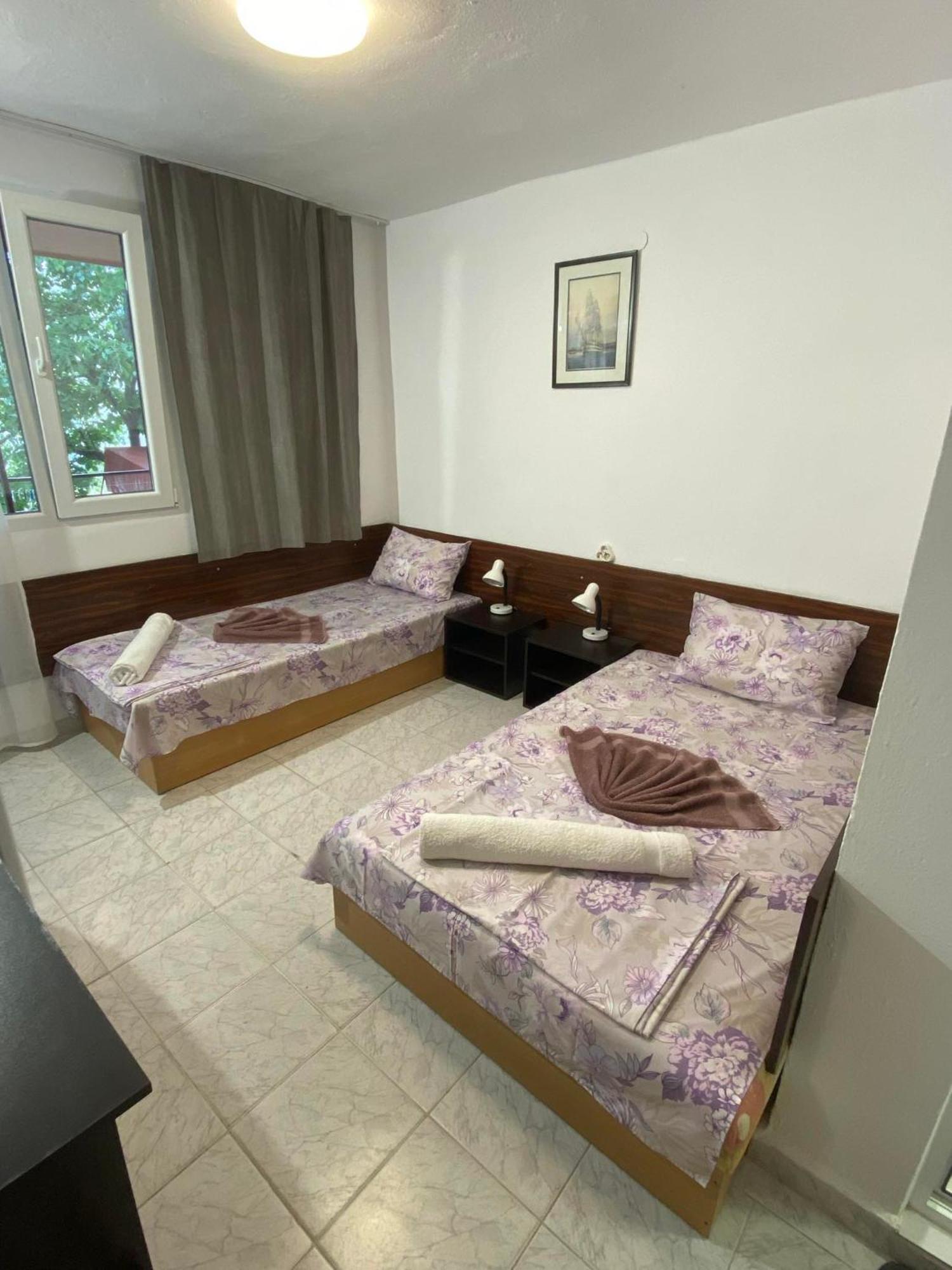 Family Hotel Julian كرانيفو المظهر الخارجي الصورة