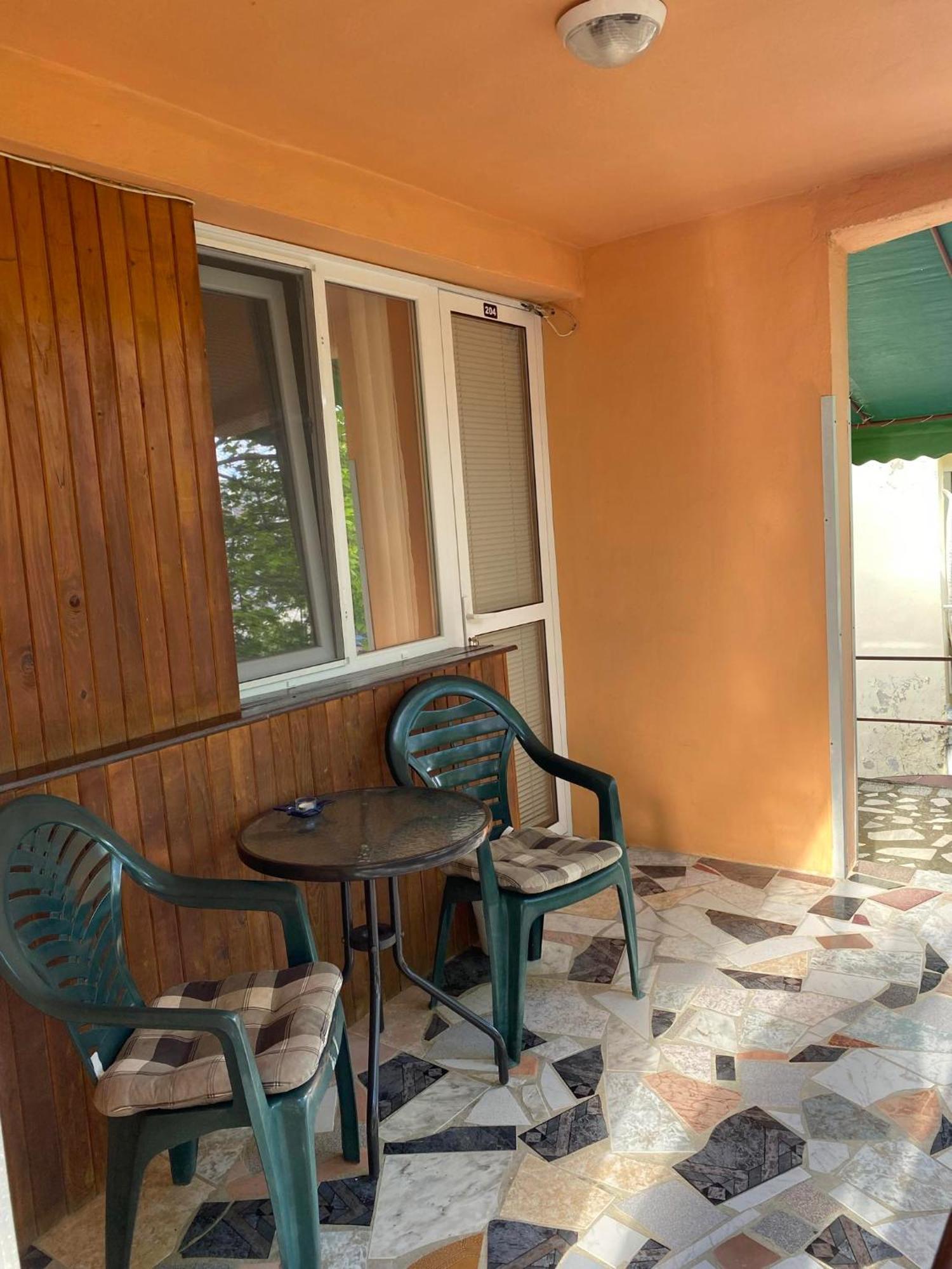 Family Hotel Julian كرانيفو المظهر الخارجي الصورة